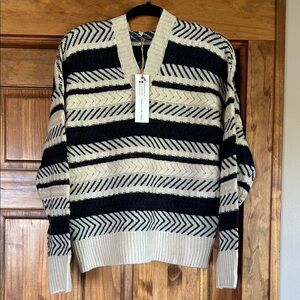 NWT Woven Heart Navy and Cream V-Neck Hooded Sweater